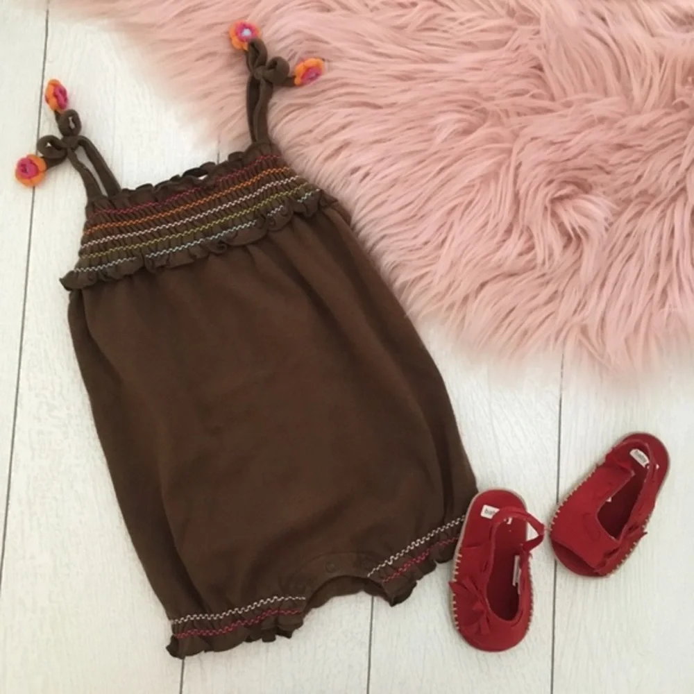 🌸3/$30🌸 Gymboree Romper and Baby8 sandals